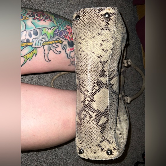 Michael kors snakeskin/ python? Large purse cream/tan/brown - Picture 5 of 11
